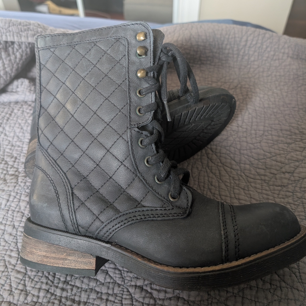 Steve Madden Black Quilted Boots
